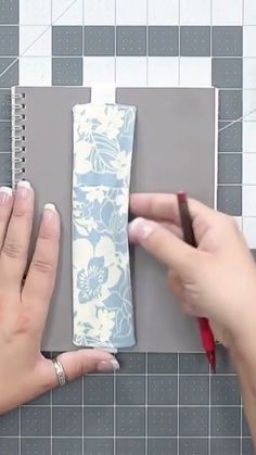 Let’s make an elastic bookmark #bookmark #quickcrafts #reading #giftideas #book #sewing #diycrafts Sewing Bookmarks Diy, Elastic Bookmark Diy, How To Sew A Bookmark, Book Markers Ideas Diy, Fabric Bookmarks Diy, Sewn Bookmarks, String Bookmarks, Simple Things To Sew