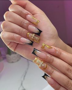 21st Birthday Nails, Concert Nails, Black Gold Nails, Gold Acrylic Nails, Nail Piercing, Hippie Nails, Nail Drawing, Gold Nail, Simple Acrylic Nails