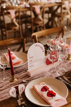 Pink and red wedding theme with heart shaped sunglasses favours with arched wedding menu Pink And Maroon Wedding Theme, Bridal Shower Ideas Valentines Day, Pink And Red Themed Wedding, Red And Pink Interior, Red Pink Gold Wedding, Heart Theme Wedding, Red And Pink Hens Party