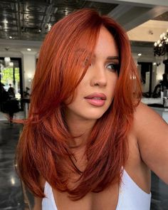 Layered Haircuts For Women, Straight Hair Wig, Auburn Red, Red Hair Inspo, Medium Layered Haircuts, Hairstyles For Layered Hair, Shag Hairstyles