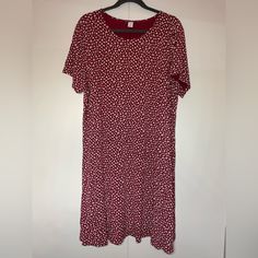 Old Navy Short-Sleeve T-Shirt Dress In Xxl. Red With White Floral Print Pattern. Never Worn. Cotton T-shirt Dress With Letter Print And Short Sleeves, Old Navy Henley Dress, Red Floral Print Short Sleeve T-shirt, Old Navy Long-sleeve Vintage Loose T-shirt For Women, Floral Prints Pattern, Old Navy Shorts, Old Navy Dresses, Floral Print Shorts, T Shirt Dress