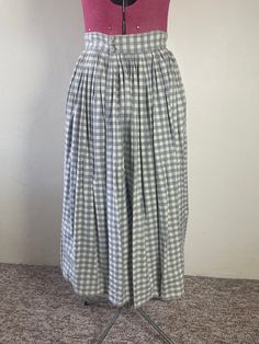 All measurements taken lying flat, and are approximate Waist: 33cm Hip: free Willi Smith, size 8, 100% cotton, buttons need to be re-attached, otherwise in great condition Willi Smith, Womens Skirts, Girly Stuff, Wrap Skirt, Dream Wardrobe, Girly Things, Womens Skirt, Australia, Skirt