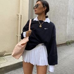 Cute Tennis Outfit, Trendy Outfits 2020, Tennis Outfits, Skirt Diy, Nike Tennis, Skirt Trends, Winter Trends