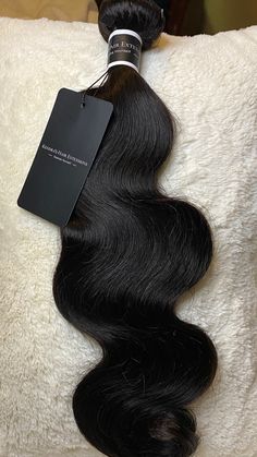 Raw Hair Extensions, Raw Hair Bundles Business, Hair Buisness Aesthetic, Hair Bundles Aesthetic, Hair Bundle Photoshoot Ideas, Hair Extensions Packaging Ideas, Hair Extensions Product Photography, Hair Bundles Photoshoot, Selling Hair Business Aesthetic