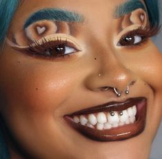 Dripping Eye Makeup, Doja Cat Concert Makeup, Drip Makeup, Doja Cat Planet Her Photoshoot, Doja Cat Reference Photo, Doja Cat Planet Her Makeup, Makeup Beginner, Monochromatic Makeup