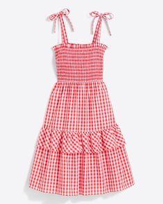 Checks, please. The Taylor Dress, made from 100% cotton, is a sweet summer dress, with adjustable tie-straps, a fitted smocked bodice and a romantic tiered skirt. Pair it with sneakers for a casual look or wedges for the evening backyard BBQ.  ======== 100% Cotton Length: 36" Adjustable straps Square neck with ruffle a Red Gingham Dress, 4th Of July Outfits, Poppy Red, Draper James, Taylor Dress, Red Gingham, Date Night Dresses, Gingham Dress, Red Carpet Looks