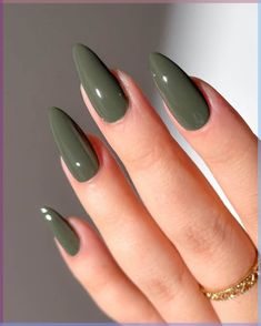 Olive Nails, Chic Manicure, September Nails, Green Nail, Halloween Nail Designs, Halloween Nail