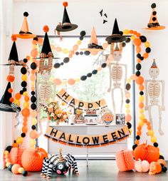 HAPPY HALLOWEEN FRINGE GARLAND BANNER Meri Meri Halloween Decor Bonjour Fete - Party Supplies Paper Garland Halloween, Meri Meri Halloween Party, Halloween Paper Garland, Smiling Skeleton, Halloween Fringe Garland, Halloween Pennant, Vintage Halloween Party, Fun Hats, Perfect Halloween Party