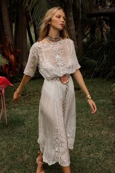 Look Boho Chic, Chasing Unicorns, Look Festival, Day Dreamer, Lawn Dress, Embroidered Maxi Dress, Maxi Dress Cotton, Feminine Beauty