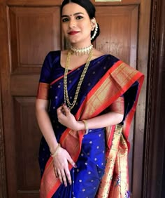 Shalu Saree Maharashtrian Look, Peshwai Saree Blouse Pattern, Simple Maharashtrian Look In Saree, Paithani Saree Traditional Look, Marathi Wedding Saree, Saree Traditional Look, Marathi Saree Look, Saree Wrapping, Wedding Saree Look