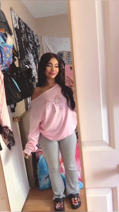 #pinkaesthetic #pinksweater #coquette #sweaterszn Soft Coquette, Coquette Fashion, Coquette Style, Christmas Wishlist, Pink Sweater, Pink Aesthetic, Pretty In Pink, Fashion Looks, Lookbook