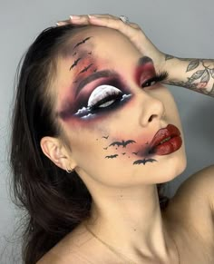 Halloween Makeup Photoshoot, Halloween Makeup Inspiration 2024, Halloween Editorial Makeup, Spooky Season Makeup, Halloween Theme Eyeshadow, Halloween Makeup Stitches, Halloween Themed Makeup, Scary Halloween Makeup Looks, Pumpkin Sfx Makeup