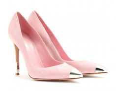 £: Cap-toe rosa - Gianvito Rossi SS 2013 Pink Suede Pumps, Rossi Shoes, Pink High Heels, Designer Pumps, Pink Pumps, Pink Shoes, Stiletto Pumps, Buy Shoes, Pretty Shoes