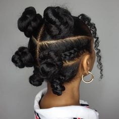 Natural Transitioning Hairstyles, Half Bantu Knots Half Down, Jumbo Bantu Knots, Resort Hair, Bantu Knot Hairstyles, Makeup Tip, Hair Knot, Bantu Knots