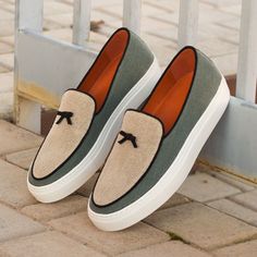 ORDER TODAY AND GET FREE SHIPPING WORLDWIDE The classic silhouette of a Belgian loafer coupled with a casual cupsole. The Cupsole Belgian loafer has all the class of a loafer with the comfort of a sneaker. Materials: Ice linen + khaki linen + black suede + black kid suede.Lining: Orange calf leather. Sole: White cupsole rubber sole.Size: True to size, standard D.Hand-Crafted: Spain.Delivery from: Spain Gentleman Shoes, Custom Design Shoes, Custom Made Shoes, Classy Shoes, Best Shoes For Men, Best Sneakers, Sneakers Men Fashion, Mens Fashion Shoes, Stylish Shoes