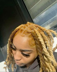 Honey Blonde And Pink Locs, Dyed Dreads Black Women, Honey Blonde Locs Black Women, Locs With Highlights, Goddess Braids With Beads, Honey Blonde Locs, Two Tone Locs, Blonde Locs, Dyed Locs