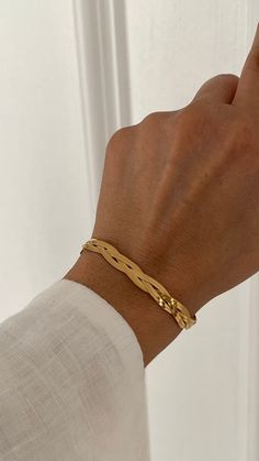 ⚡️Gold Bangles will be the complementary piece for your elegant dresses. When you use it with your daily clothes, it will be the star part of your outfit. ⚡️Trendy Bracelet will attract attention with its vibrant colors. ⚡️The Minimalist Bangles are a great idea as a birthday gift, anniversary gift, best friend gift, new mom gift! ☑️Product features: ⚡️Made of 1st quality material (Steel) ⚡️Does not cause allergies ⚡️It's shiny ⚡️Made of steel. there is no color change. ☑️ SHIPPING USA:3-5 Busin Elegant Gold Braided Bracelets, Handmade Elegant Bracelets For Everyday Wear, Elegant Handmade Bangle Bracelet, Elegant Braided Bangle Bracelets For Formal Occasions, Elegant Formal Braided Bangle Bracelets, Elegant Formal Braided Bangle Bracelet, Elegant Everyday Braided Bracelet, Elegant Handmade Braided Bangle Bracelet, Minimalist Braided Bangle Bracelet For Everyday