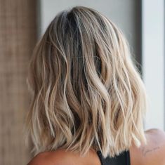 Full Balayage Blonde Short, Blonde Bayalage Shoulder Length Hair, Blonde Bob Haircut With Bangs, Stringy Hair Before And After, Balayage Lob Blonde, Short Blonde Hair 2023, Short Blonde Summer Hair, Lived In Blonde Lob, Shorter Blonde Hair Mid Length