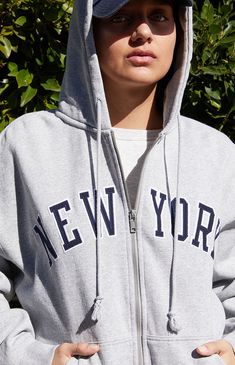 Christy New York Full Zip Hoodie Old Navy Women Planet Jaket, Gray New York Hoodie, New York Hoodie Gray, Cheap 90s Style Hooded Hoodie, Over Size Zip Up Hoodie, Zalando Hoodie, New York Graphic, Comfy Sweatpants, Cozy Pullover