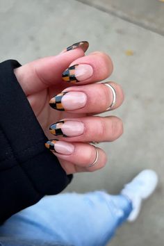 50+ Cute Short Thanksgiving Nails [2024] To Celebrate Thanksgiving In Style Fall Vacation Nails, Short Thanksgiving Nails, Embossed Nails, Vacation Nail Designs, Thanksgiving Nail Designs, Fall Vacation, Seasonal Nails, Cute Gel Nails, Vacation Nails