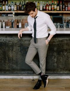 9 reglas de estilo para empezar a vestir como un hombre Formal Shirt Pant Combination For Men, Business Travel Outfits, Chicano Love, White Shirt Outfits, Professional Work Outfit, Mens Fashion Blog