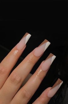 Acrylic Nail Brown Designs, White And Brown French Tip Nails, Fall V French Tip Nails, Brown Nail White Tip, Shades Of Brown Nails Acrylic French Tip, Light Brown And Dark Brown Nails, White And Light Brown Nails, Dark Brown Nails With Design, Cool French Tip Nail Designs Square