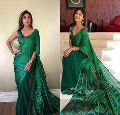 Shilpa Shetty green saree Shilpa Shetty Outfits, Mums Outfits, Deepika Wedding, Emerald Green Saree, Amit Aggarwal, Saree Jacket Designs, Green French