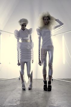 Gilles et Dada #fashion #editorial #futuristic #photomanipulation Robot Fashion, Edgy Fashion Photography, Edgy Photography, Creative Fashion Photography, High Street Fashion, Women Fashion Edgy, Womens Fashion Edgy, Street Fashion Photography