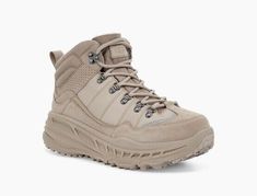 NEW UGG CA805 Hiker Weather Boots Waterproof Sheepskin Beige Tan Size 9 in men or size 10.5 in women Brand new never worn comes with original tags Grey Ugg Slippers, Hiking Boots Outfit, Jungle Boots, Ugg Store, Wool Sneakers, Weatherproof Boots, Shoes Ugg, Black Leather Sneakers, Weather Boots