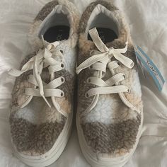 Nwt, Tom’s Fluffy Shoe Is Super Cute Casual Cream Sneakers For Winter, Comfortable Brown Winter Sneakers, Cream Sneakers For Fall, Fluffy Shoes, Cream Shoes, Womens Toms, Toms Shoes, Womens Shoes Sneakers, Shoes Sneakers