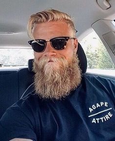 Mens Beards, Ginger Guys, Blond Man, Blonde Beard, Beard Images, Man With A Beard, Long Beard, Beard Game, Mens Facial Hair Styles