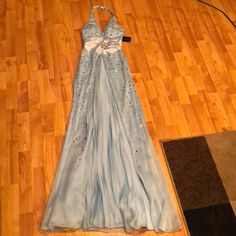 Size 0 Sequined Formal Dress W/Accordion Front Underlay. New With Tags One Strap Prom Dress, Titanic Prom, Prom Dress With Shawl, Strap Prom Dress, Gown Ideas, Prom Dress Inspo, Visual Archive, Hoco Dress, Dress With Shawl