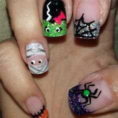 70 Halloween Nail Art Ideas That Don't Even Need Costumes Frankenstein Nails, Nails For Halloween, Halloween Nails Diy, Holiday Nail Art