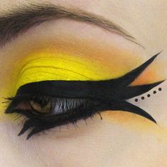 Black and yellow...Just for you Sunshine!!!...LOL ^^^^ to my future/already are sister-in-law this is the wedding make up lol Eye Black Designs, Prom Eyes, Bee Makeup, Geisha Makeup, Fantasy Make-up, Yellow Eye Makeup, Yellow Makeup, Halloween Eye Makeup