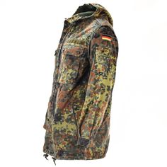 "Original German army field parka/jacket flectarn pattern 2 press-button chest pockets, 2 zipped hip pockets, an arm pocket and an inside pocket. Zipped side vents. Drawstrings on the hood, waist and hem for heat retention. Velcro fastened cuffs and shoulder epaulettes. A zipped front with a press button storm flap and a flag on each arm 80% cotton, 20% polyester CONDITION: Used Shipping to United states, Canada, Europe * Economy shipping Shipping time : 7-21 working days or sometime more * Stan Army Field Jacket, M65 Jacket, Combat Jacket, Camo Dress, Gore Tex Jacket, Military Combat, Army Shirts, German Army, Jacket Parka