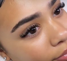 Maquillage On Fleek, Lashes Fake Eyelashes, Short Lashes, Cat Eye Lash, Eyelash Extensions Styles, Perfect Eyelashes