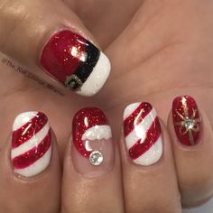 Discover easy and festive simple Christmas nail designs perfect for beginners, with tips for short nails and holiday parties. Santa Nails Design Easy, Santa Claus Nail Design, Santa Nail Designs, Christmas Fingernail Ideas, Santa Nails Design, Nail Designs Christmas Holiday, Santa Christmas Nails, Christmas Naildesign, Christmas Nails Santa