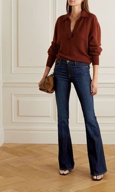 Affluent Style Women Casual, Hi Rise Jeans Outfits, Fancy Jeans Outfit Winter, Chic Clothing Style Classy, Chocolate Brown Heels Outfit, Mom Jeans Shoes How To Wear, Bootcut Jeans Outfit Work, Skyscraper Jeans Outfit, Outfit 40 Years Old Woman Chic