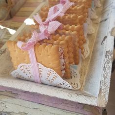 some cookies that are sitting on a table