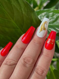 Swirl Acrylic Nail Designs Elevate Your Nail Game with These MustTry Square Nails Ideas, Christmas Nails Inspiration, Winter Nails Design, White And Green Nails, Winter Nails Ideas, Pride Nails Designs