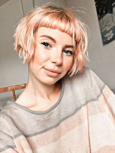 Short Bob Hairstyles Ear Length, Short Fringe Short Hair, Micro Bob Undercut, Super Short Hair With Bangs, Micro Bob With Bangs, Super Short Bangs, Microbangs Short Hair, Micro Bangs Hairstyle, Baby Bangs Short Hair