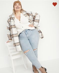 Curvy Women Jeans, Curvy Jeans, Mom Jean, 90s Nostalgia, Cut Off Jeans, Old Navy Jeans, Waist Jeans, Old Navy Women, Denim Flares