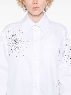 Find DES_PHEMMES Crystal-embellished Shirt on Editorialist. white cotton glass crystal embellishment mini logo tag layered collar and cuffs front button fastening long sleeves buttoned cuffs chest patch pocket side slits high-low hem Spring Workwear Shirt Embellished, White Long Sleeve Tops With Embellished Collar, White Long Sleeve Tops With Rhinestones, Long Sleeve Cotton Tops With Embellished Collar, Long Sleeve Cotton Top With Embellished Collar, Spring Long Sleeve Embellished Shirt, White Embellished Top For Work, White Long Sleeve Embellished Shirt, White Embellished Long Sleeve Shirt