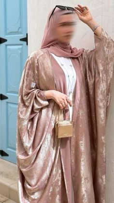 Burkha Design, Wedding Abayas, Modest Couture, Simple Abaya Designs, Burkha Designs, Abaya And Hijab, Simple Abaya, Eid Looks