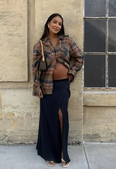 Julie Sarinana, Maternity Street Style, Maternity Chic, Oversized Shirts, Cute Maternity Outfits, Sincerely Jules, Bump Style, Free People Skirt