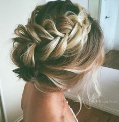 pinterest ↠ beccaadownss_ Messy Updo, Updo Hairstyle, Pretty Hair, Beauty Ideas, Messy Bun, Hair Dos, Gorgeous Hair