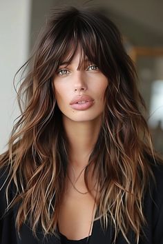 Why These 24 Choppy Haircuts For Long Hair Are All The Rage Shag Long Haircut, Rock Haircut For Women, Braun Hair, Corte Shaggy, New Hair Look, Layered Hair With Bangs, Haircuts Straight Hair, Long Hair With Bangs