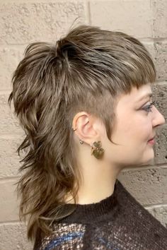 Mullet Hair, Braided Crown, Braided Crown Hairstyles, Buzz Cuts, Short Hair Hacks, Hair Help, Crown Braid, Edgy Hair, Cute Hairstyles For Short Hair