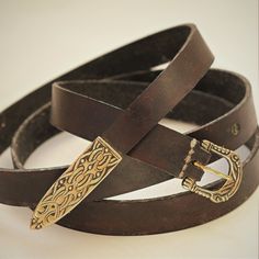 This belt is a replica of find from Birka Sweden Belt width: 2cm Lenght on the demand - standard 150-170 cm Elements: Bucke : 2,3 x4 cm Belt ending: 1,8 x 4,8 cm Viking Belt, Viking Reenactment, Nice Belts, Leather Belt Bag, Belt Style, Leather Belts, Middle Ages, Adult Costumes, Belt Bag