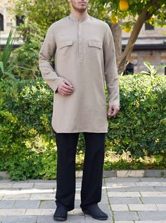 Open mandarin collar Hidden button placket neck opening 2 chest pockets with topstitched flap Curved side slits Model is 184cm (6 feet) and wearing size L. Item Code: mQ1381 Casual Long Sleeve Kurta With Pockets, Casual Long-sleeve Kurta With Pockets, Classic Long Sleeve Kurta With Buttons, Casual Nehru Jacket For Work With Long Sleeves, Casual Long Sleeve Nehru Jacket For Work, Casual Cotton Kurta With Button Closure, Long Sleeve Kurta With Button Cuffs For Workwear, Casual Long Sleeve Tunic With Pockets, Casual Long Sleeve Kurta With Button Cuffs